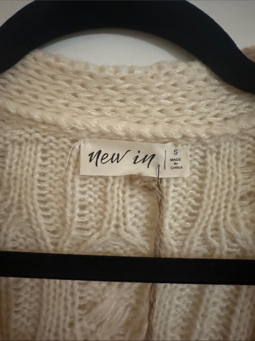Cream Floral Appliqué Cable Knit Cardigan - Picture 3 of 5